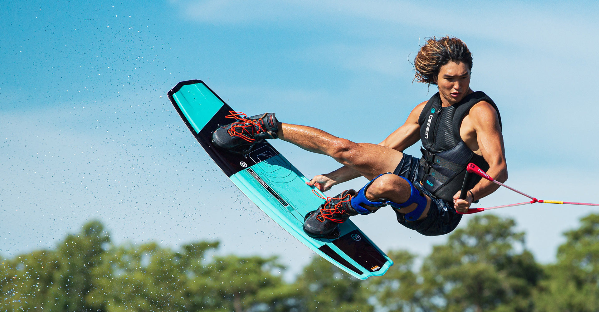 O'Brien Valhalla wakeboard hypyssä