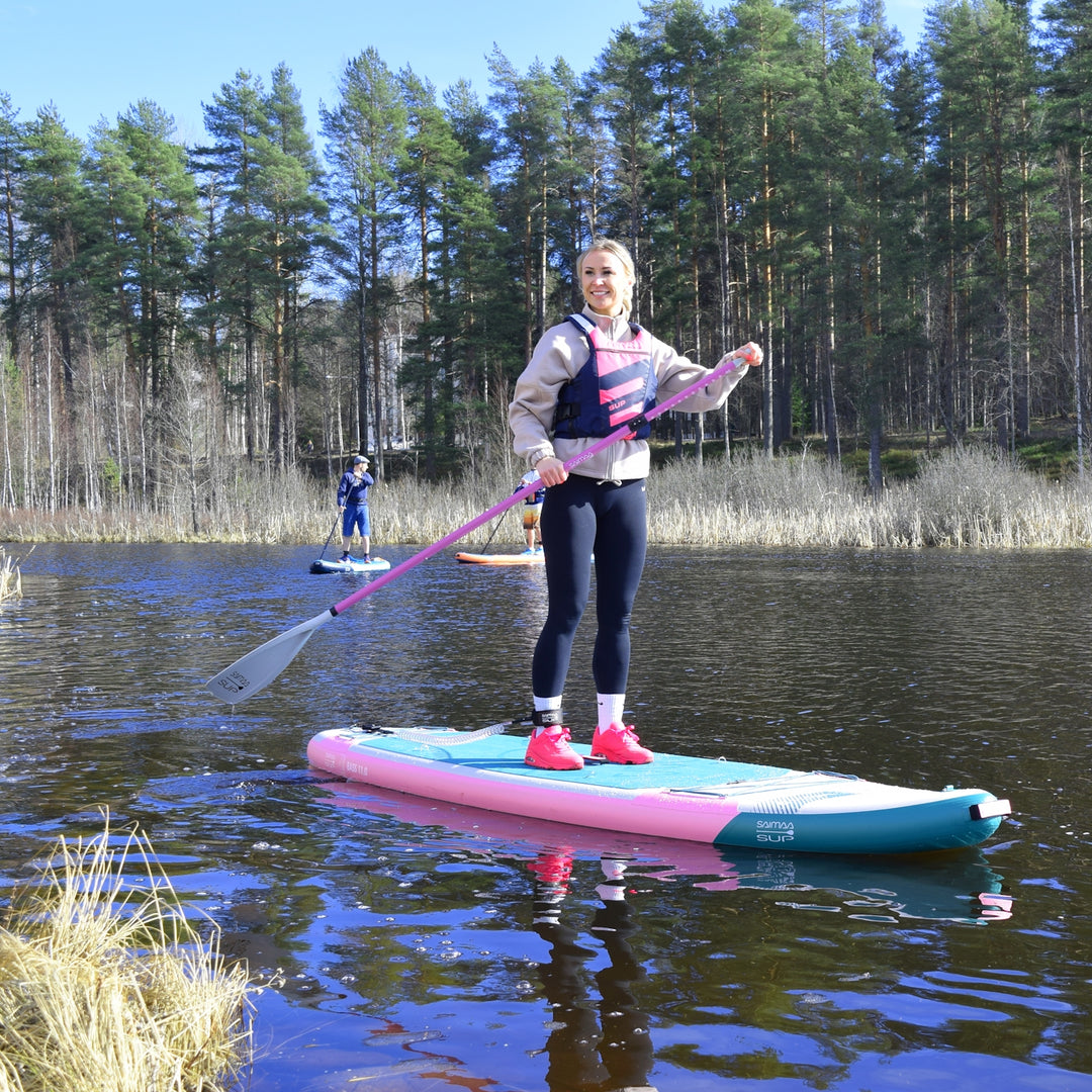 Saimaa Sup Bass Pink 2026 (335 x 84cm) - Vakaa & kantava SUP-lauta