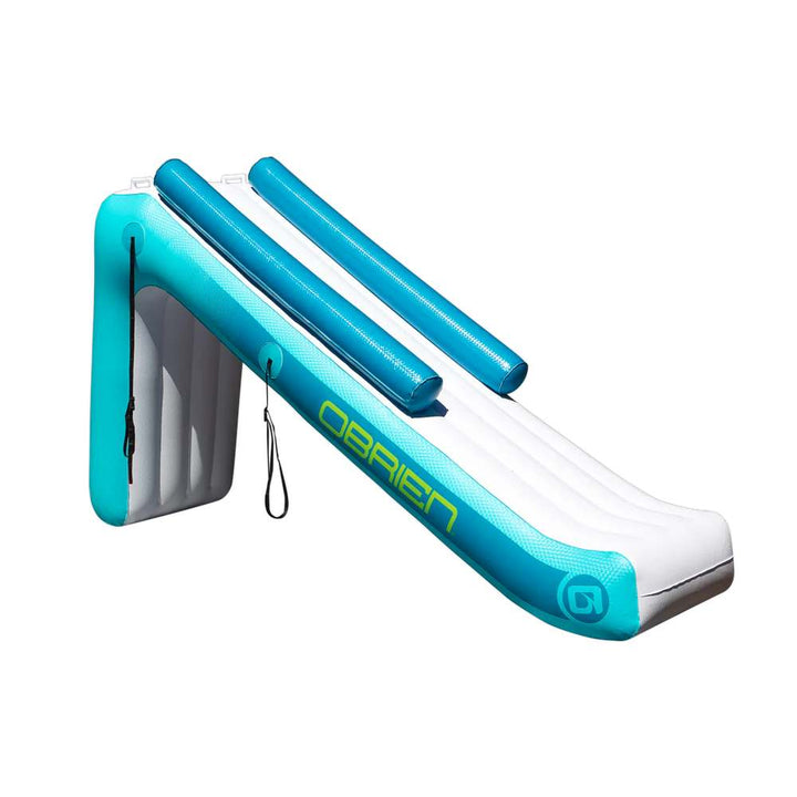 Ilmalla täytettävä liukumäki