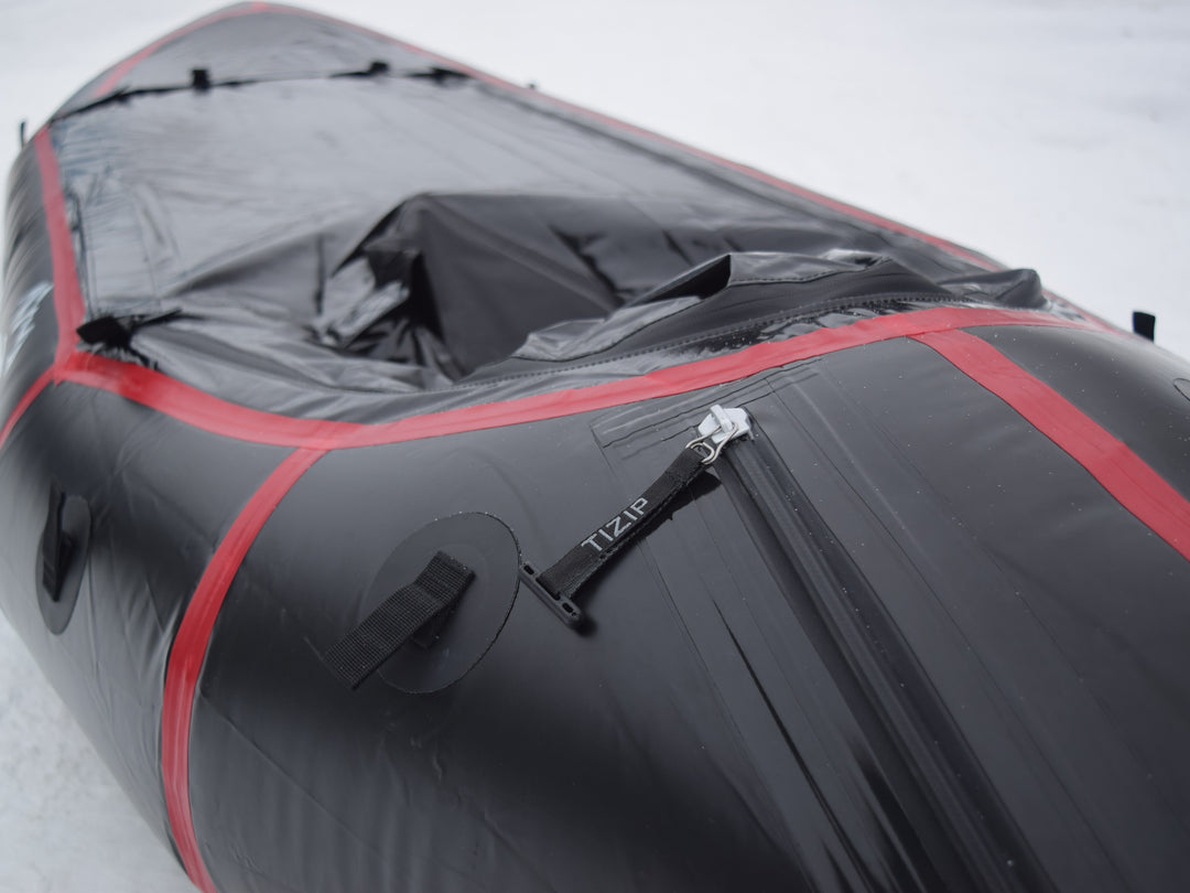 Packraft Adventure Musta Pitkille Matkoille